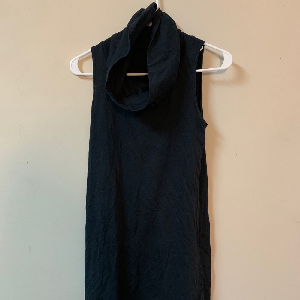 Turtleneck sleeveless dress